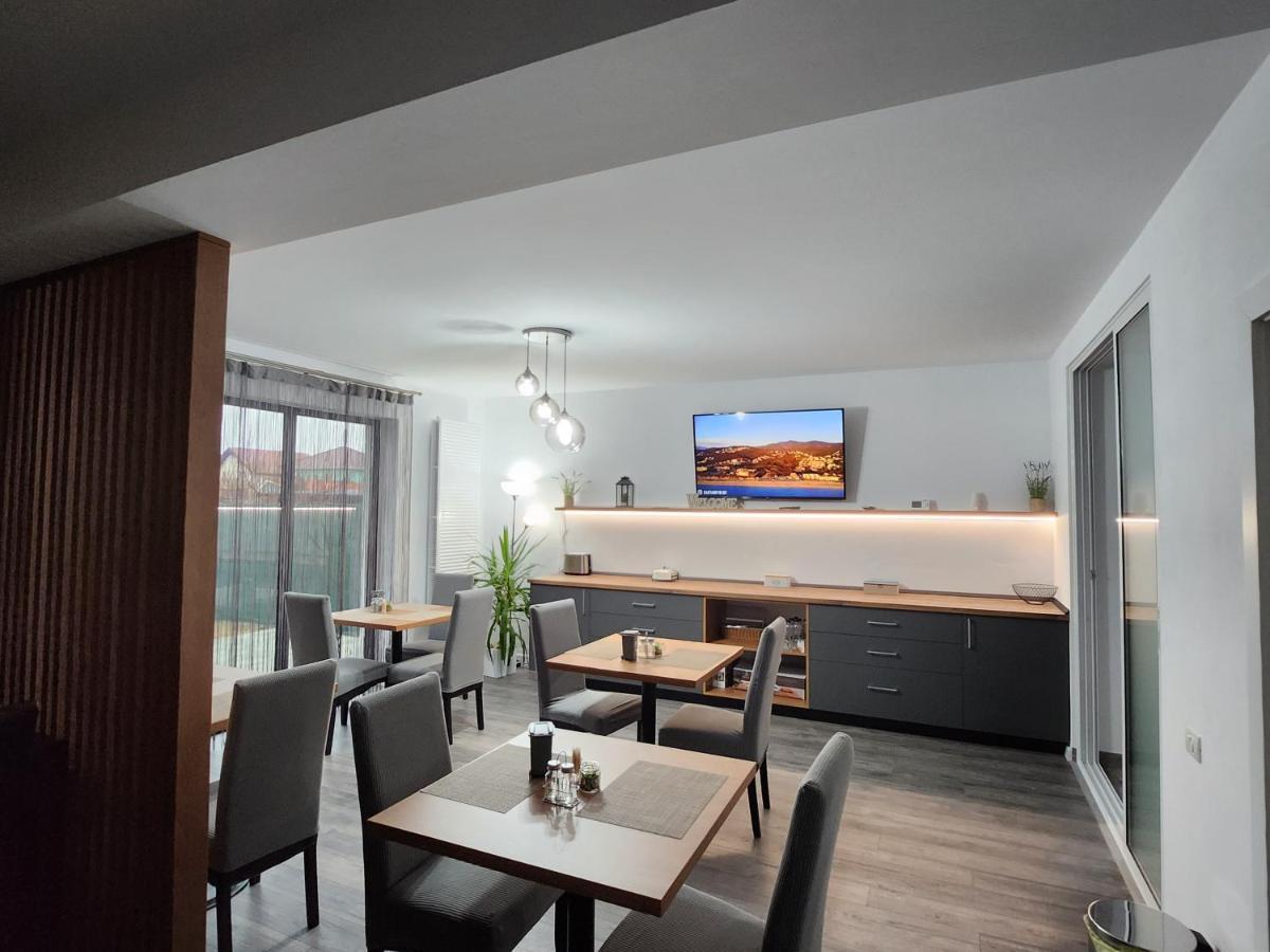 Armina'S Residence Dumbravita  Экстерьер фото